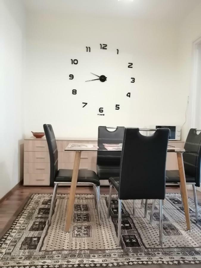 Central Academic Apartment 소피아 외부 사진